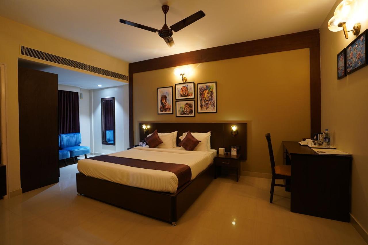 Neyyar Residency Ξενοδοχείο Neyyattinkara Εξωτερικό φωτογραφία